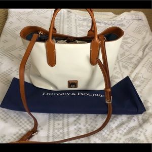 Dooney and Bourke crossbody purse
